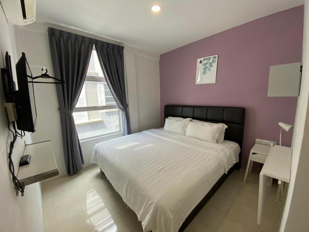 Havona Hotel - Taman Tropika Kulai Exterior photo